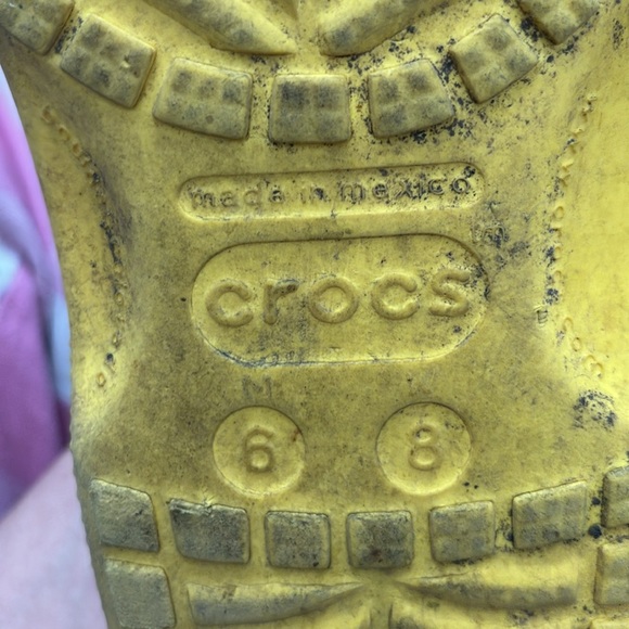Yellow Crocs - Picture 3 of 5